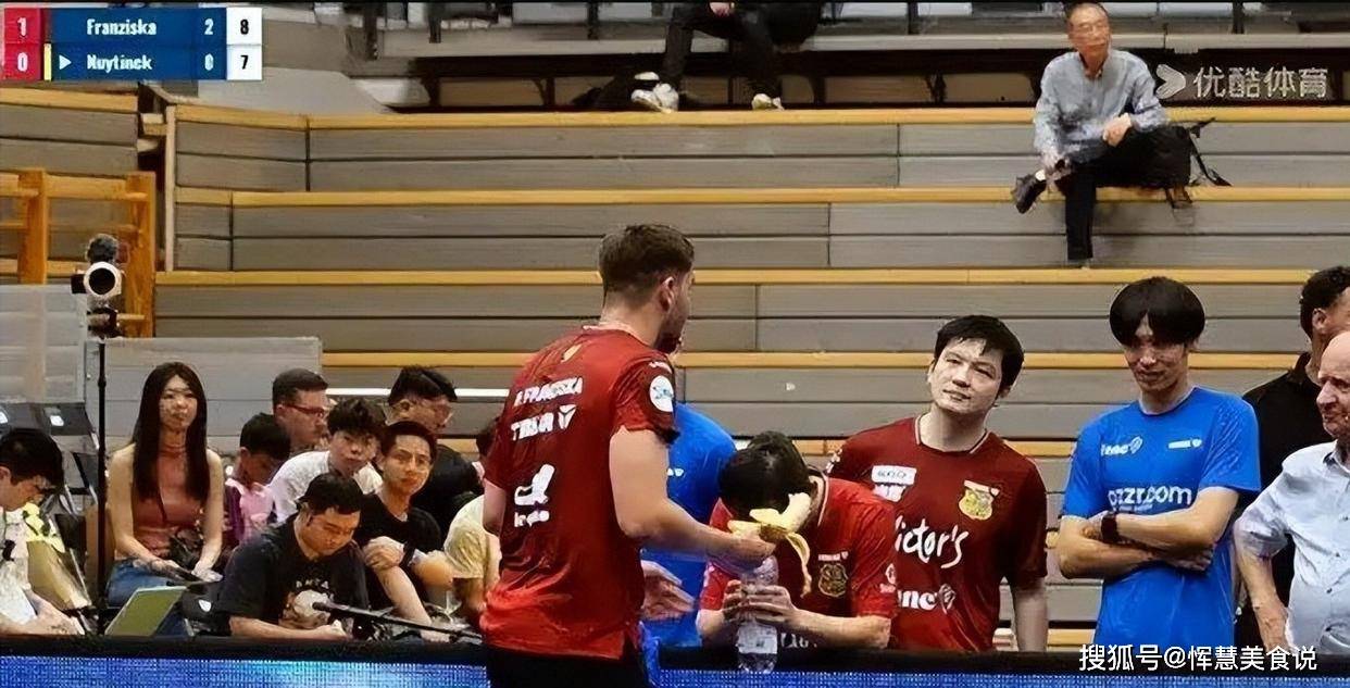 包含今夜德国杯传出新动向；多伦多猛龙单刀错失；管理层表态：话题不断；轮换策略成焦点的词条-英雄联盟